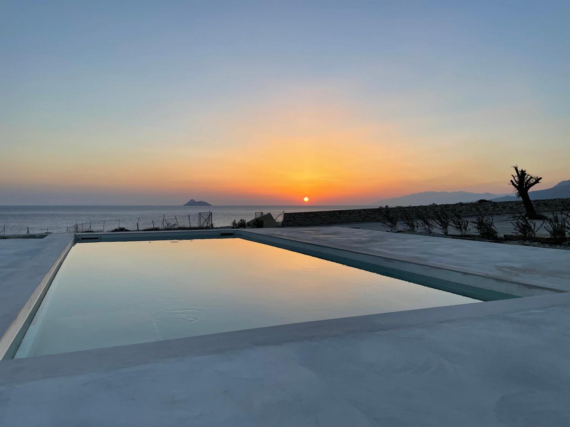 Komos Beach Estate Kalamaki  Exterior photo