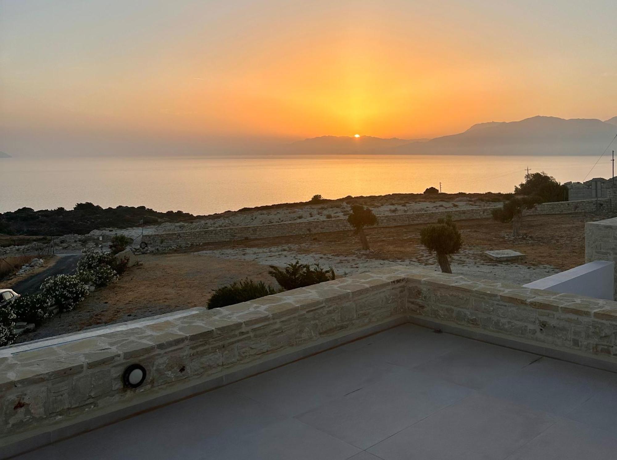 Komos Beach Estate Kalamaki  Exterior photo